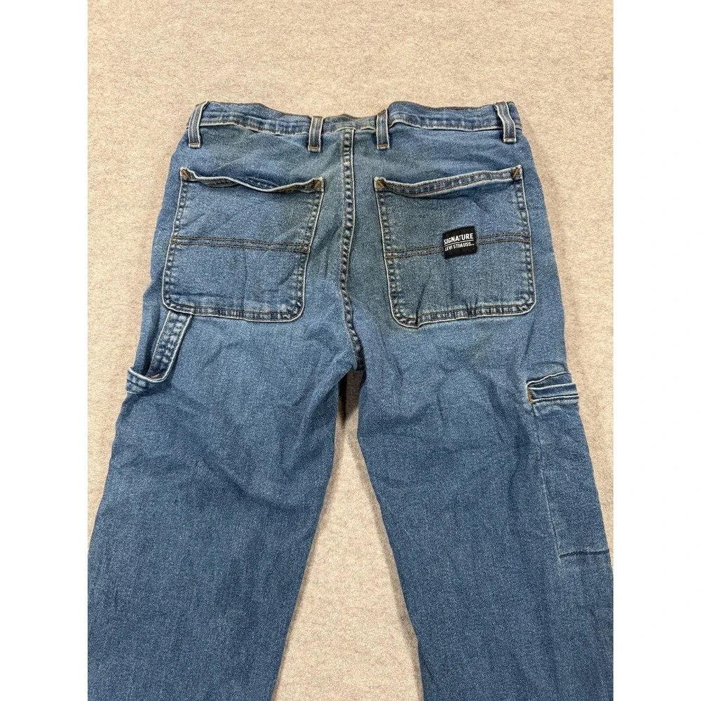 Signature by Levi Strauss & Co. signature by
